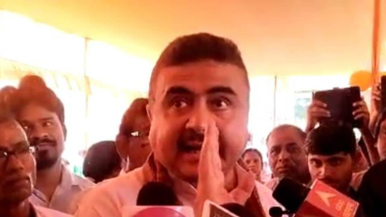 Suvendu Adhikari: ডিএ আন্দোলনকারীদের গায়ে আঁচড় লাগলে মাঠে নামব, হুঙ্কার শুভেন্দুর