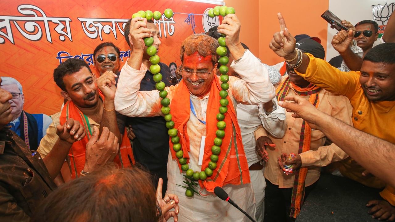 Tripura election results 2023: ত্রিপুরায় কি ফের ‘মানিক সরকার’? নাকি বদলাবে মুখ্যমন্ত্রীর মুখ?