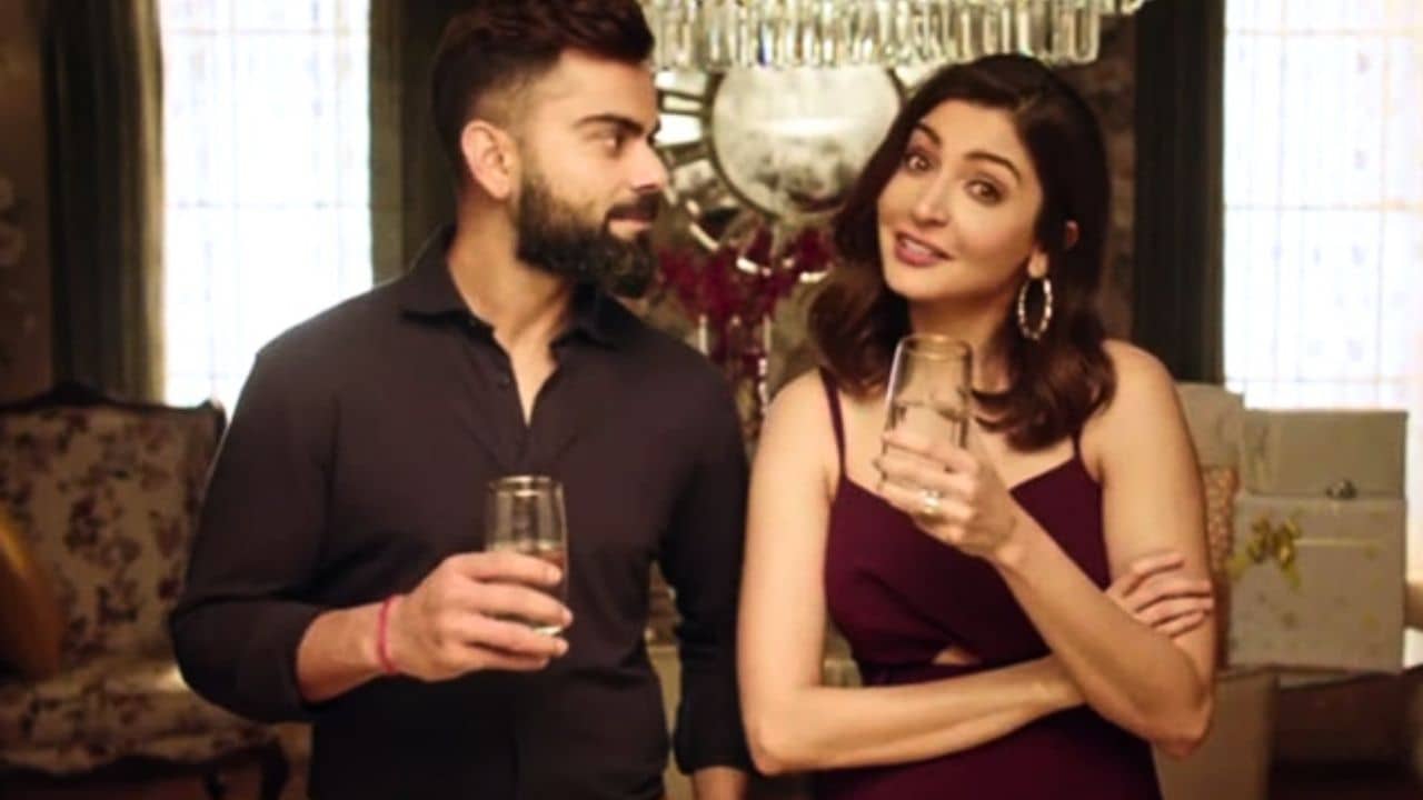 Virat Anushka Love Story: মাঠেই যত হম্বিতম্বি, অনুষ্কার সামনে ঘেমেনেয়ে একশা বিরাট