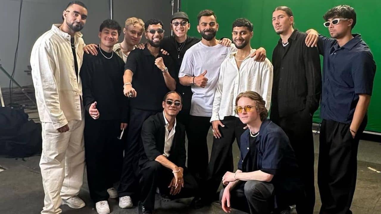 Virat Kohli: চান্স পে ডান্স! টেস্ট সেঞ্চুরির খুশিতে ব্যাট হাতে জমিয়ে নাচ কোহলির