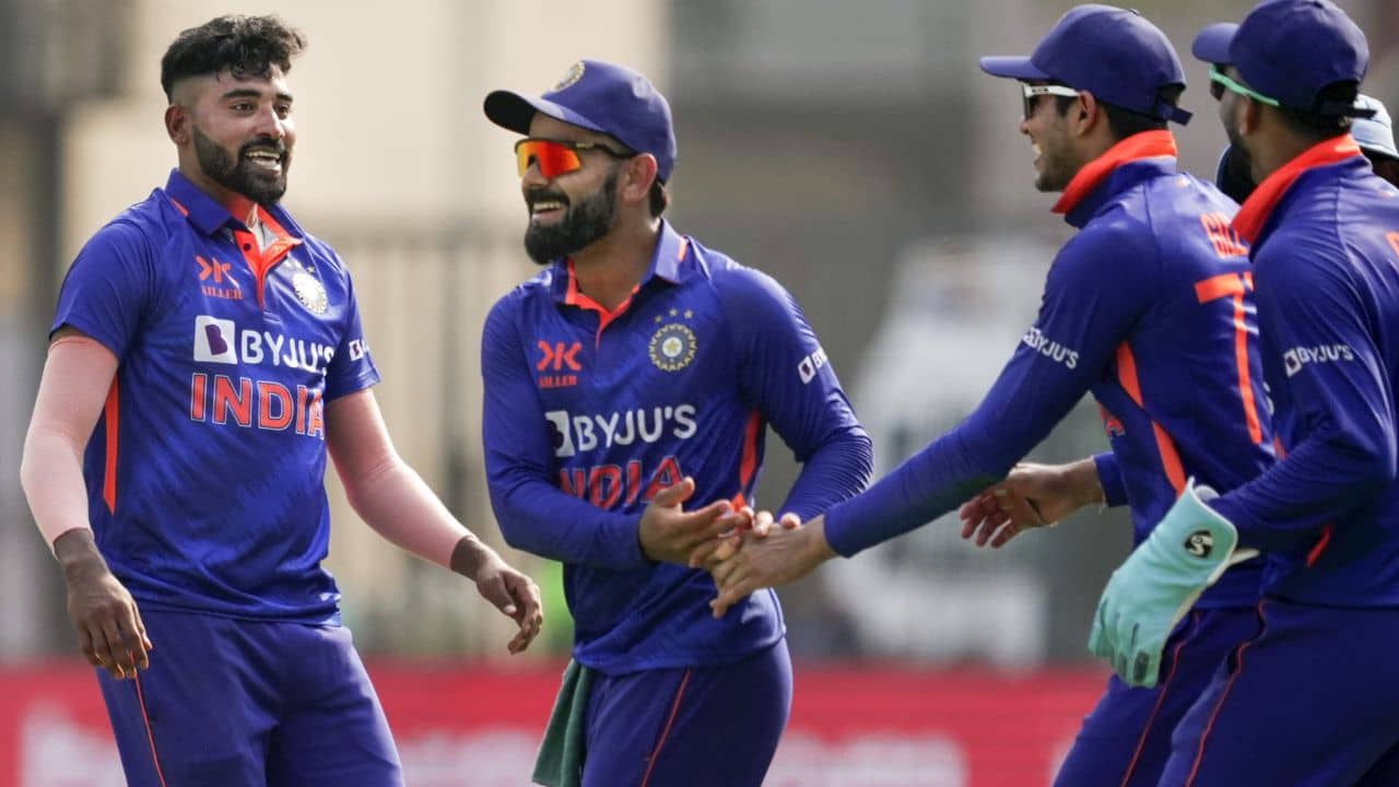 Virat Kohli: বিরাট মাতলেন নাট্টু নাট্টুতে, অস্কার জেতা গানে জমিয়ে নাচ কোহলির