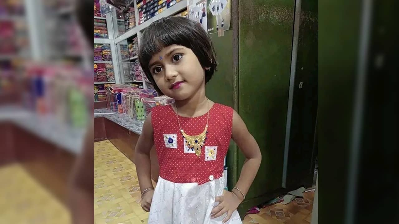 Child Death: মায়ের সঙ্গে বাড়ি ফেরার পথে অটো উল্টে মৃত্যু শিশুকন্যার