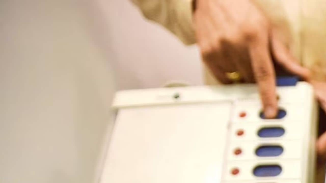 Rahul Gandhi: ভোটের খরচের হিসাব দিতে না পারায় অযোগ্যের তালিকায় ‘রাহুল গান্ধী’