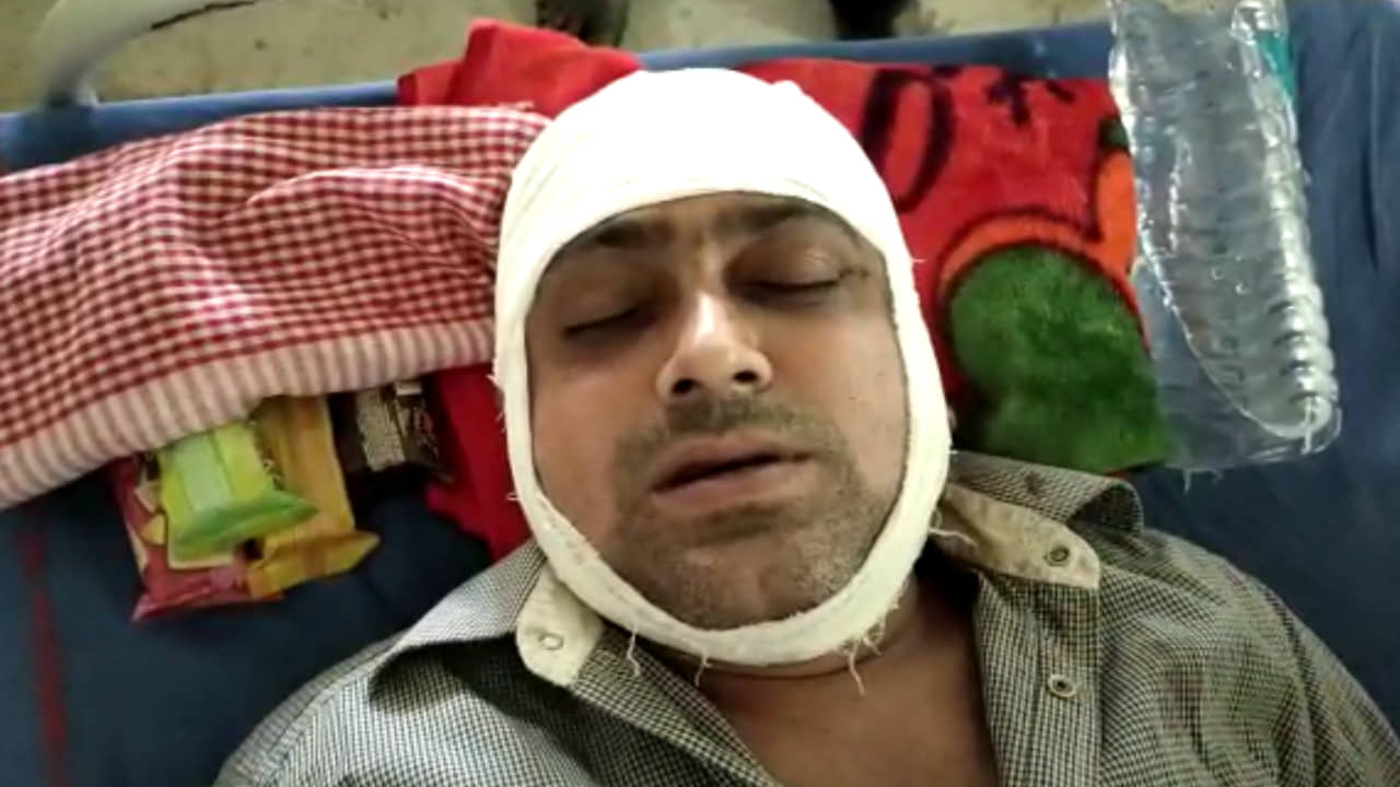 Chakdah Clash: হাট মালিককে গুলি করার অভিযোগ পঞ্চায়েত প্রধানের স্বামীর বিরুদ্ধে, প্রকাশ্যে শাসকের গোষ্ঠীকোন্দল