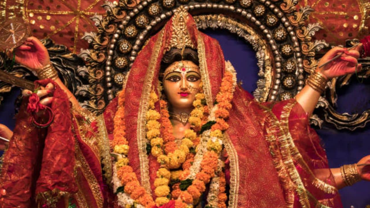 Chaitra Navratri 2023 Upay: ৭০০ বছর পর চৈত্র নবরাত্রিতে বিশেষ যোগ, শেষ তিনদিন এই উপায়ে দূর করুন দুঃখ-কষ্ট