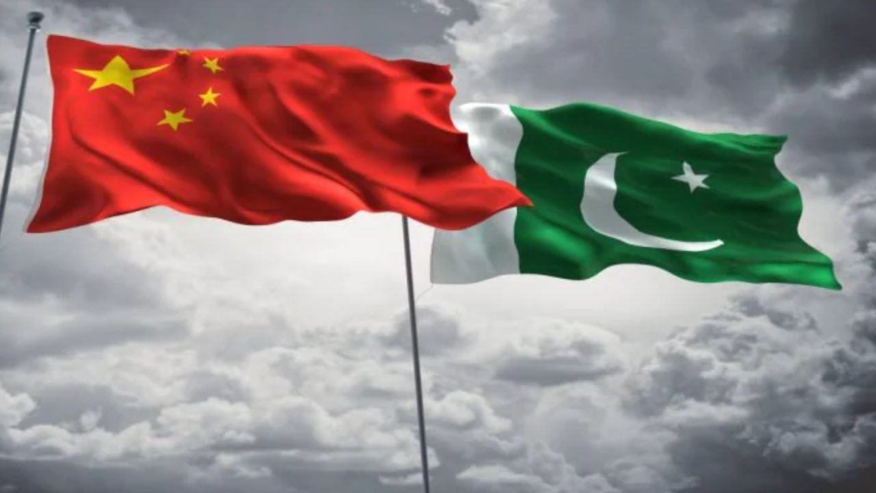 China's Loan to Pakistan: ডুবন্ত পাকিস্তানের 'লাইফ জ্যাকেট' চিন, ১৩০ কোটি ডলারের ঋণ দেবে জিনপিংয়ের দেশ