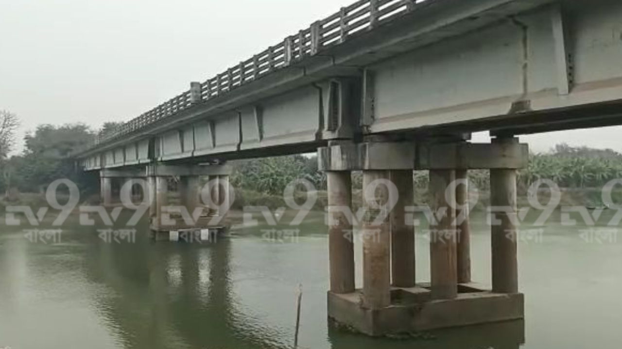 Port: এবার বলাগড়ে মিনি বন্দর, কলকাতার চাপ কমাতে জমি পরিদর্শনে আধিকারিকরা