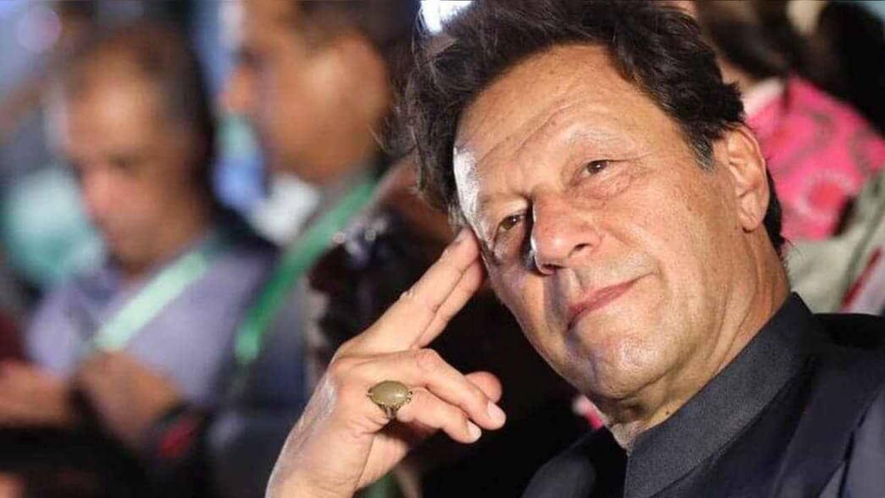 Imran Khan: আদালতে হাজিরা দিতেই স্বস্তি খান সাহেবের, আপাতত জেলযাত্রা থেকে মিলল রেহাই