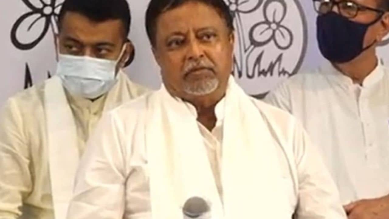Mukul Roy: মুকুল কোন দলে? ফের উস্কে দিল মোদীকে লেখা মমতাদের চিঠি