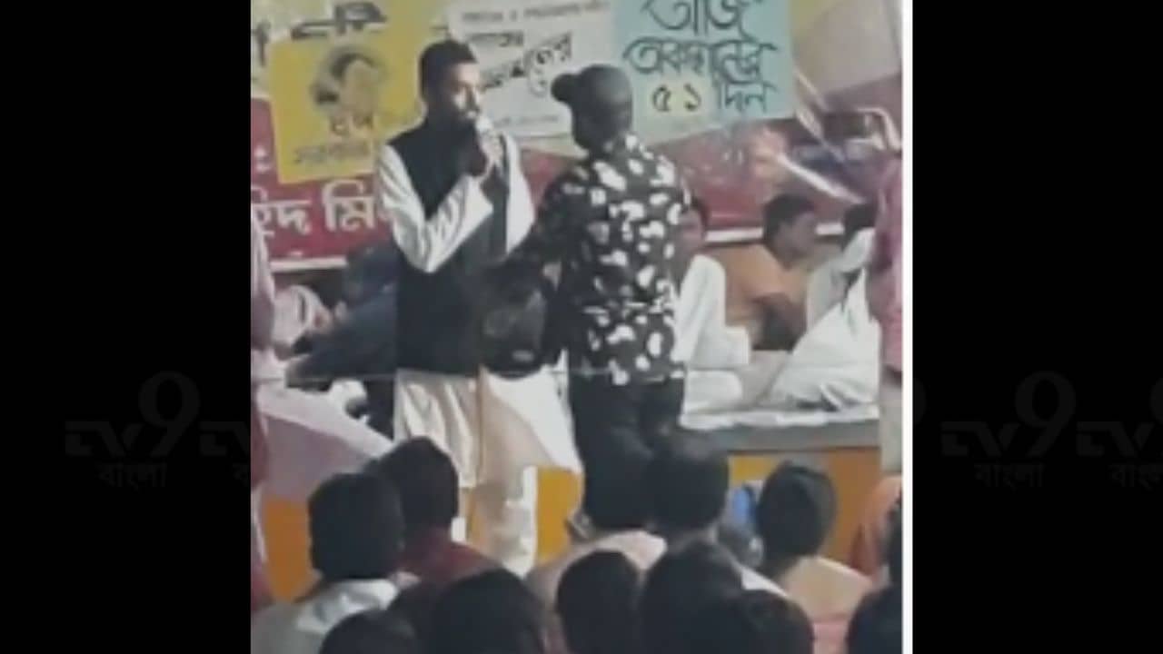 Naushad Siddiqui: নওশাদের গায়ে হাত তোলেন তৃণমূলের তোতা, কে এই ব্যক্তি?