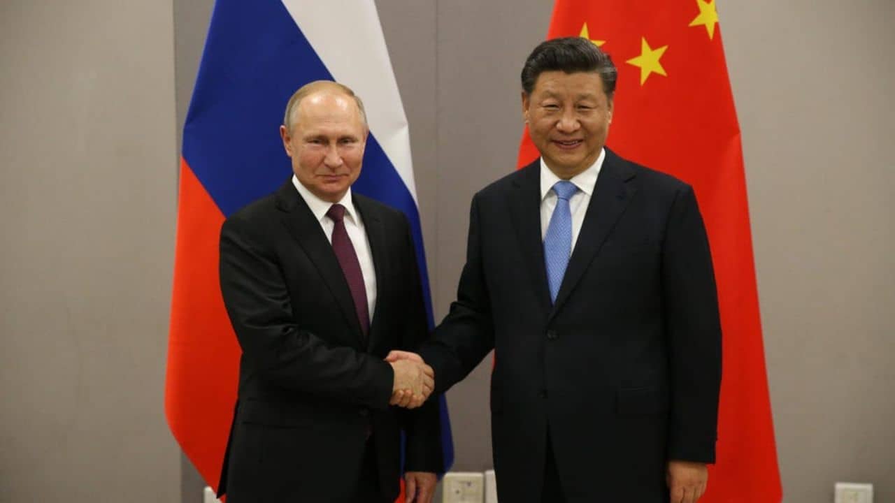 Xi Jinping-Vladimir Putin: পশ্চিমী দুনিয়ার চোখ রাঙানির মোক্ষম জবাব, প্রিয় বন্ধু পুতিনের সঙ্গে আজই সাক্ষাৎ জিনপিংয়ের