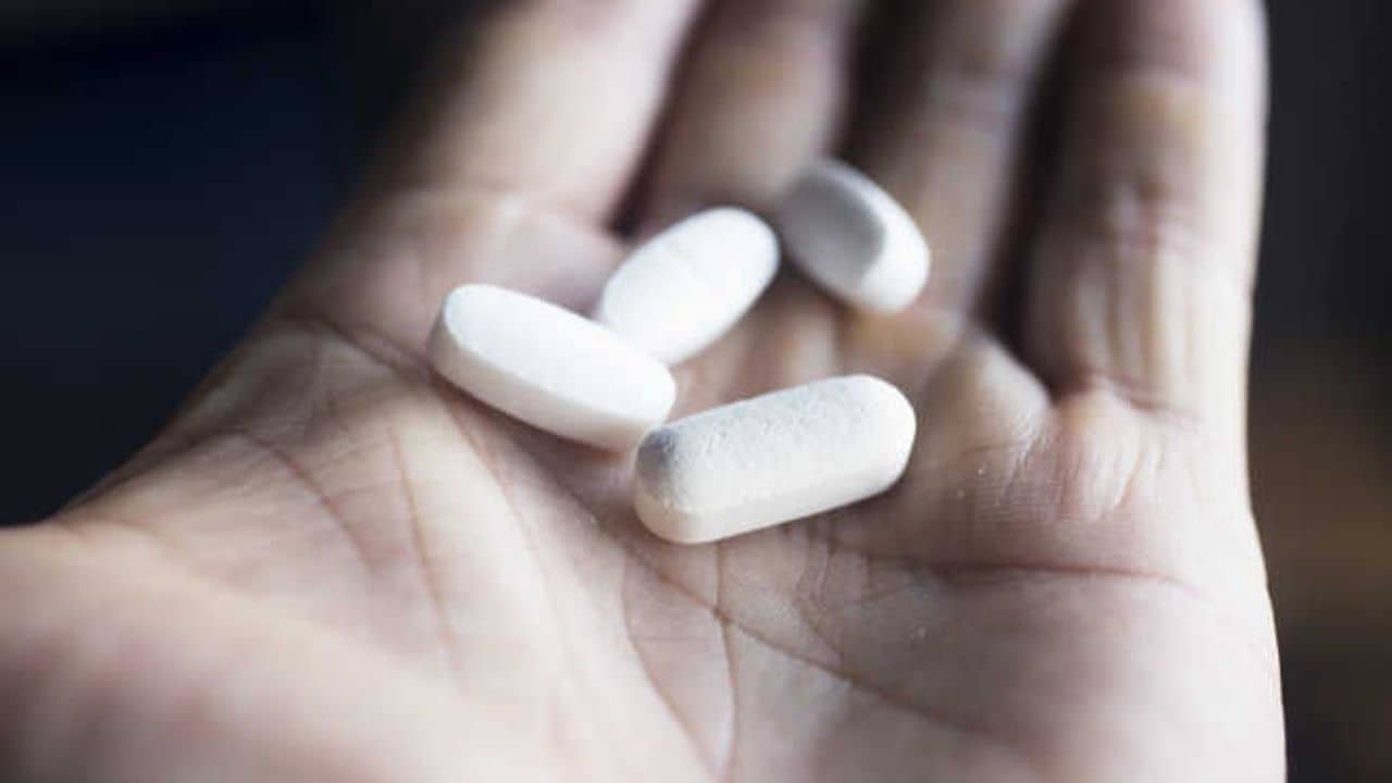 Suicide Attempt Foil: লাইভ স্ট্রিমিংয়ে চিরবিদায় বার্তা, ৩ মিনিটেই বাড়ির দরজায় হাজির পুলিশ, ফেসবুক প্রাণ বাঁচল যুবকের