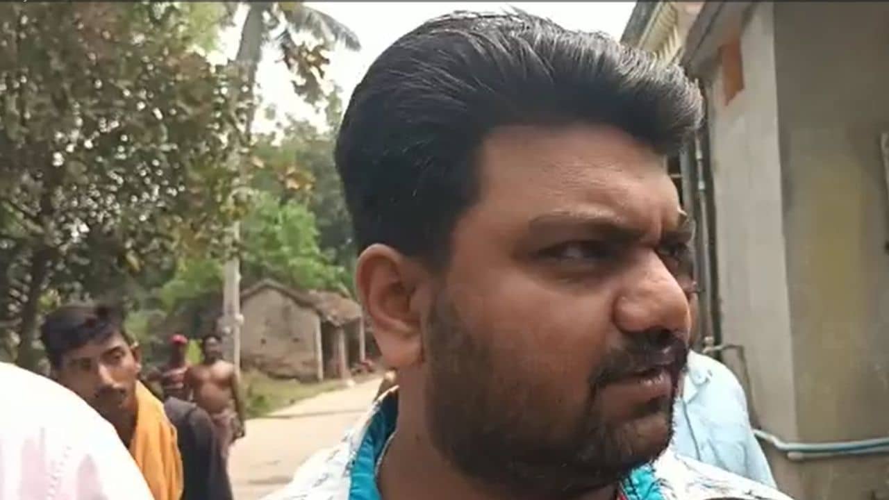 ED: নিজের যোগ্যতায় চাকরি পেয়েছি, ইডি বাড়িতে কড়া নাড়তেই বুলি শান্তনু-ঘনিষ্ঠের