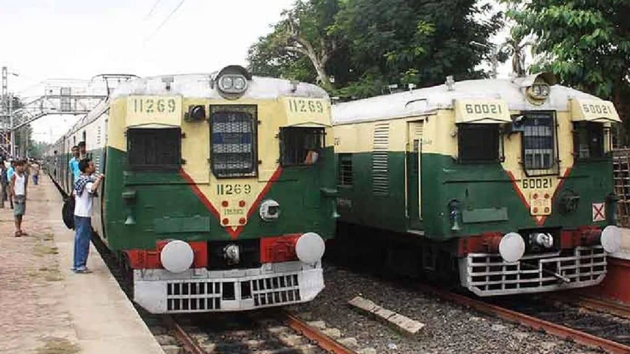 Sealdah Local Train: হাওড়া-বর্ধমান ও শিয়ালদহ মেইন শাখায় দুর্ভোগ মিটতে চলেছে, জানাল রেল
