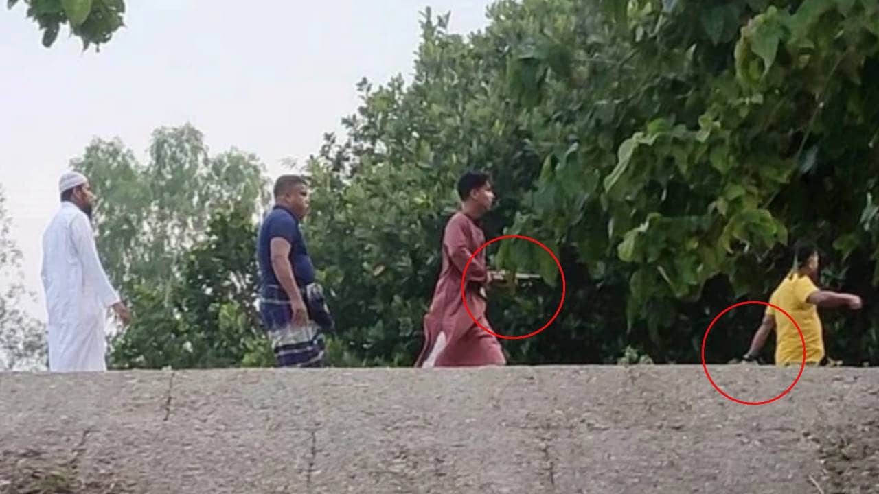 Bangladesh Violence: ককটেল ফাটানো নিয়ে বচসা, ইদের বিকালে ঘরে ঢুকে গুলি ৫০ দুষ্কৃতীর