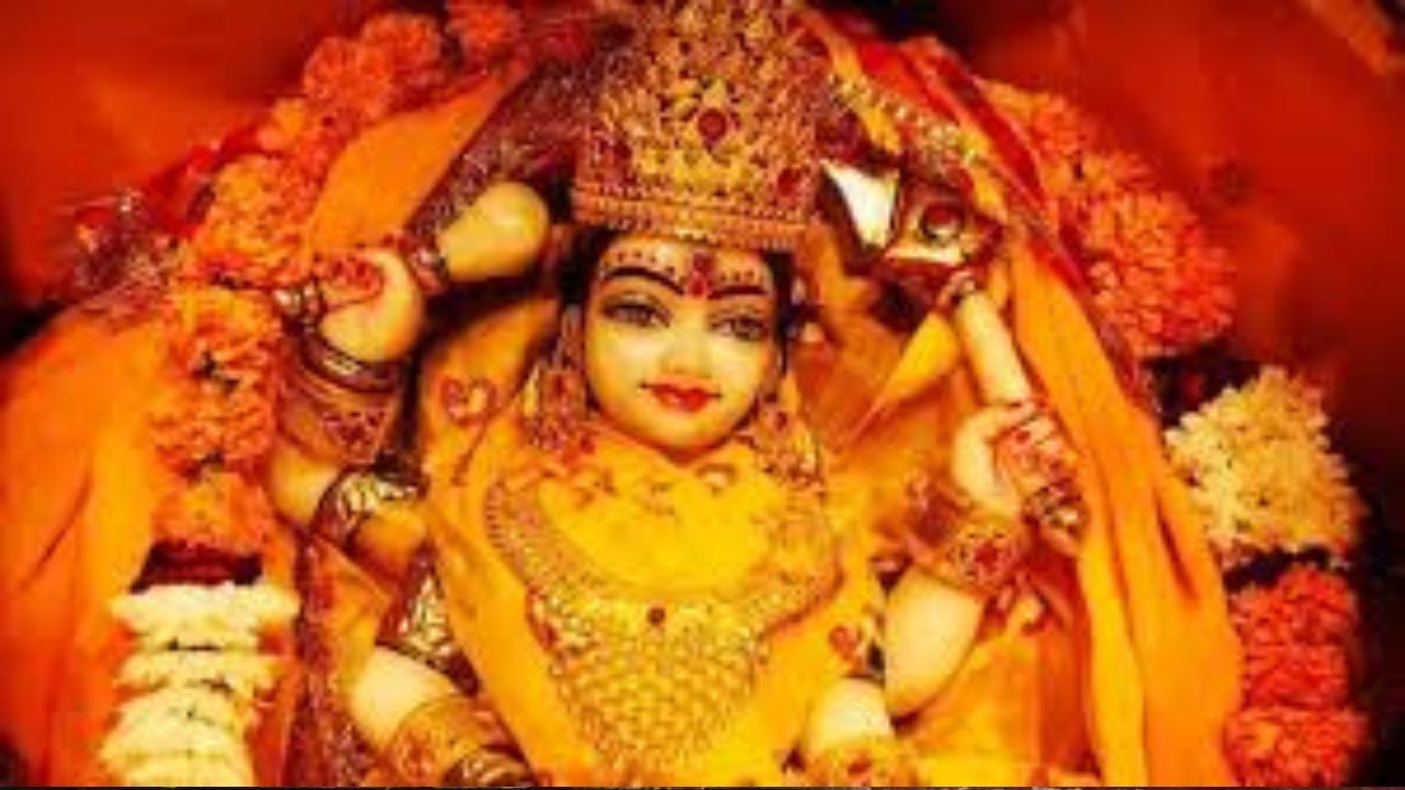 HiNDU GOD: Goddess Bagalamukhi: The Goddess of Hypnotic Power