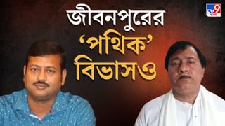 Mukul Roy: দিল্লিতে মুকুল, তবু কোনও খোঁজ পাচ্ছেন না শুভ্রাংশু, গেলেন থানাতেও