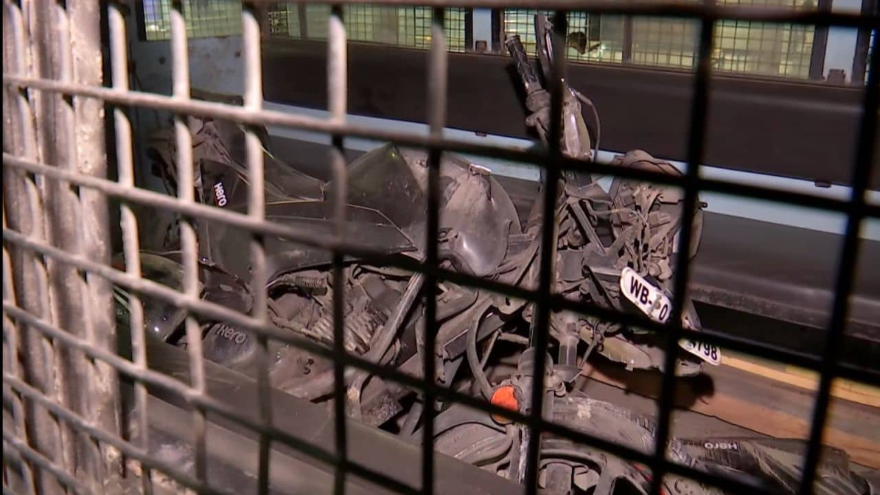 Behala Road Accident: বেহালায় ট্রাকের চাকায় পিষে মৃত্যু অফিস ফেরত ২ ব্যক্তির