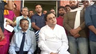 Rail: চলন্ত ট্রেনে উঠতে গিয়ে পড়ে যাচ্ছিলেন বৃদ্ধ, মহিলা RPF-এর সহযোগিতায় রক্ষা পেল প্রাণ