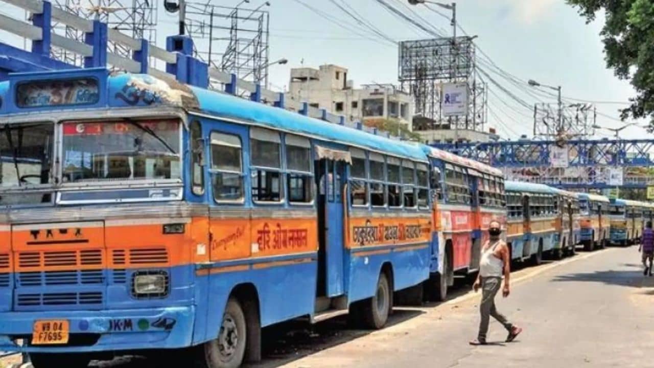 Bus: ‘উধাও’ হয়ে যেতে পারে  ১৫ বছরের পুরনো বাস, চরম দুর্ভোগের সমাধান খুঁজছে রাজ্য সরকার
