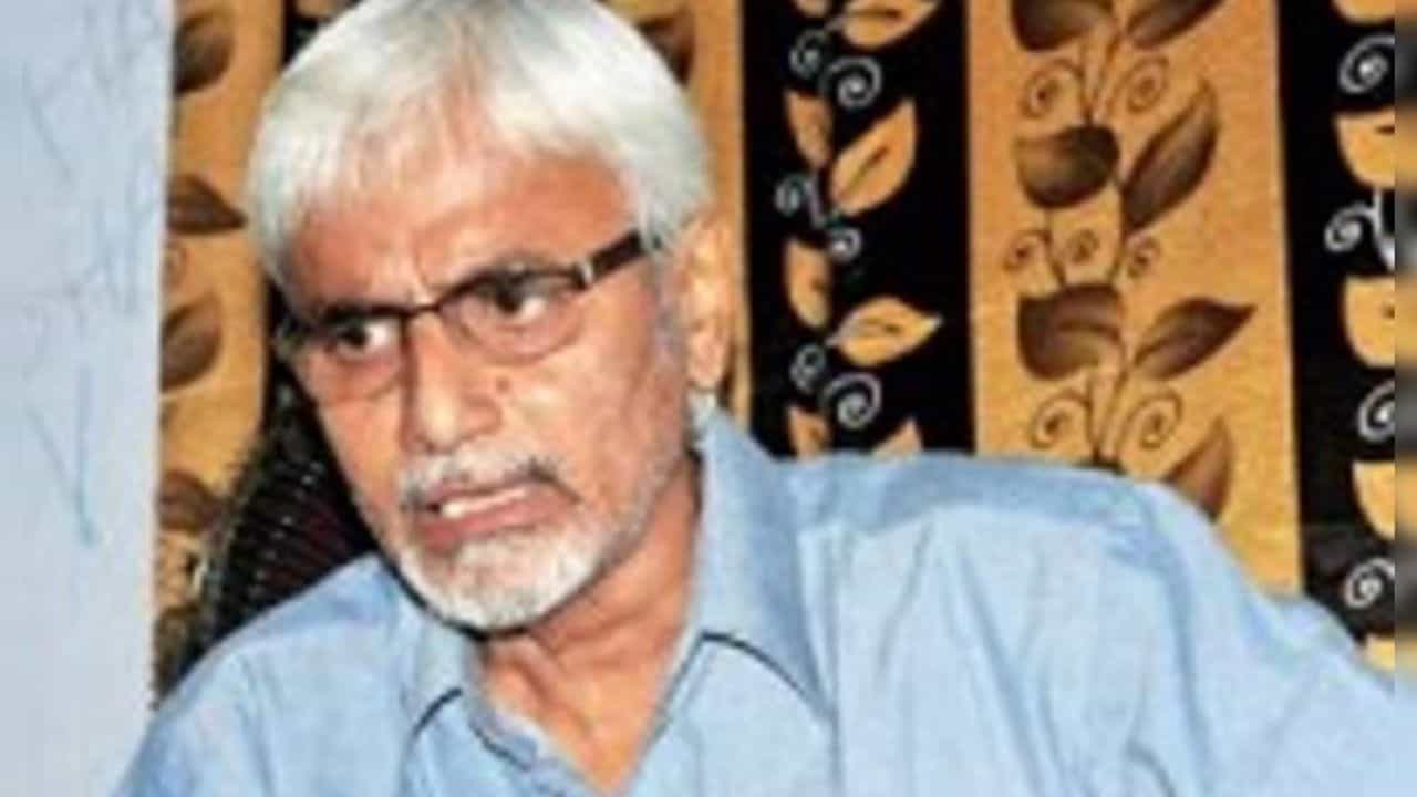 Dulal Banerjee: জোড়া খুনে জেল খেটেছেন, বুদ্ধবাবুর নির্দেশে গ্রেফতার হওয়া সেই দুলাল আবার ফিরছেন সিপিএমে? Dulal Banerjee: জোড়া খুনে জেল খেটেছেন, বুদ্ধবাবুর নির্দেশে গ্রেফতার হওয়া সেই দুলাল আবার ফিরছেন সিপিএমে?