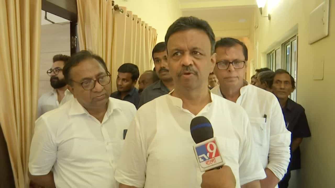 Firhad Hakim: ‘পুরনোরা সরে যাবে…’, অভিষেক নিয়ে কী বললেন ফিরহাদ হাকিম Firhad Hakim: ‘পুরনোরা সরে যাবে…’, অভিষেক নিয়ে কী বললেন ফিরহাদ হাকিম