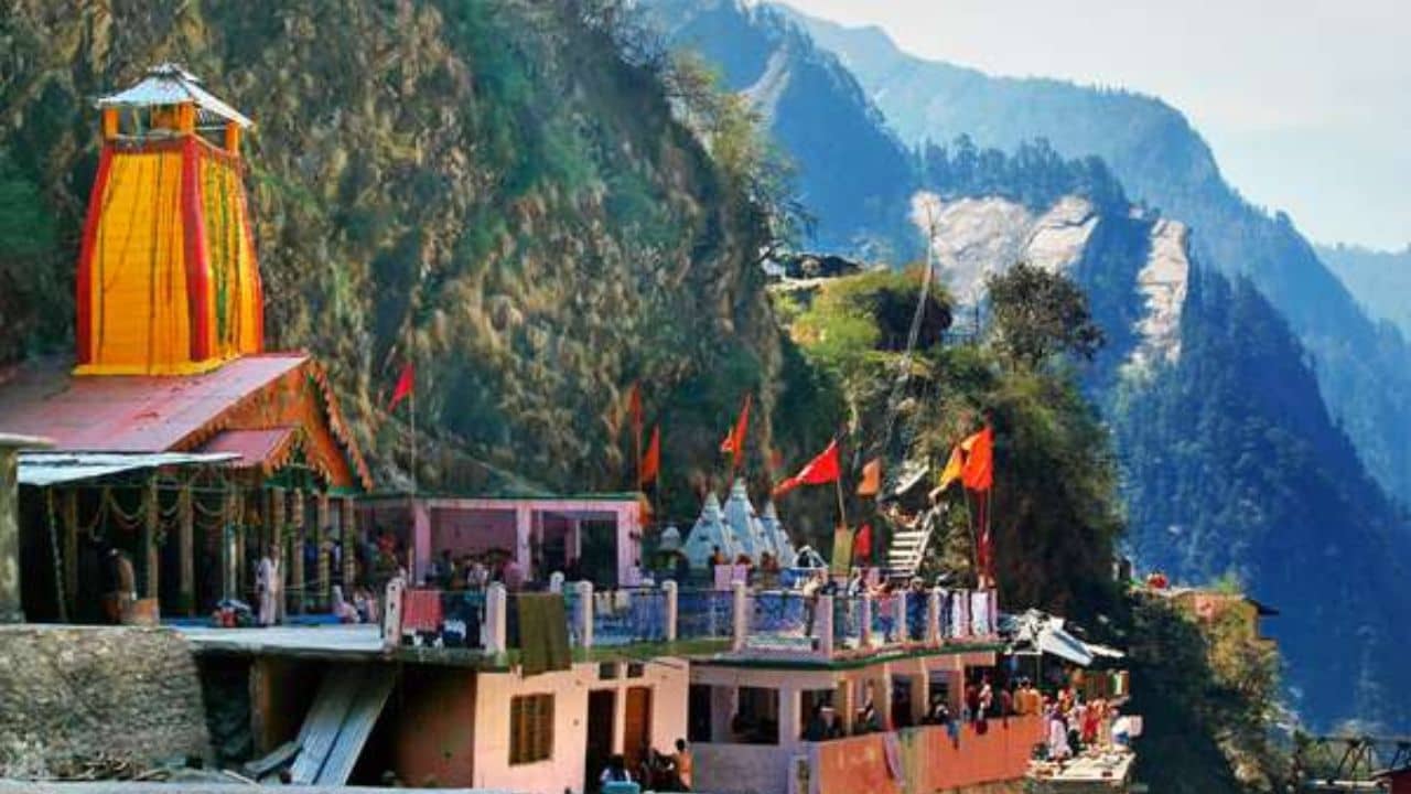 Gangotri-Yamunotri: প্রথম পুজো প্রধানমন্ত্রীর নামে, অক্ষয় তৃতীয়া খুলে গেল চারধামের এই ২ মন্দির!