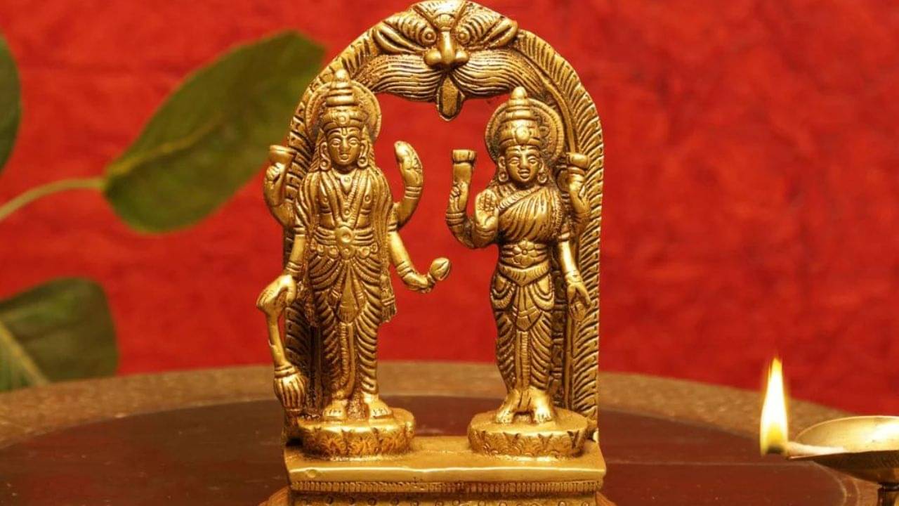 Vastushastra on Akshaya Tritiya: পঞ্জিকা দেখে নয়, যে কোনও সময়ে পুজো করুন লক্ষ্মী-নারায়ণের! বাস্তু মতে অক্ষয় তৃতীয়ায় করুন এই ৫ কাজ