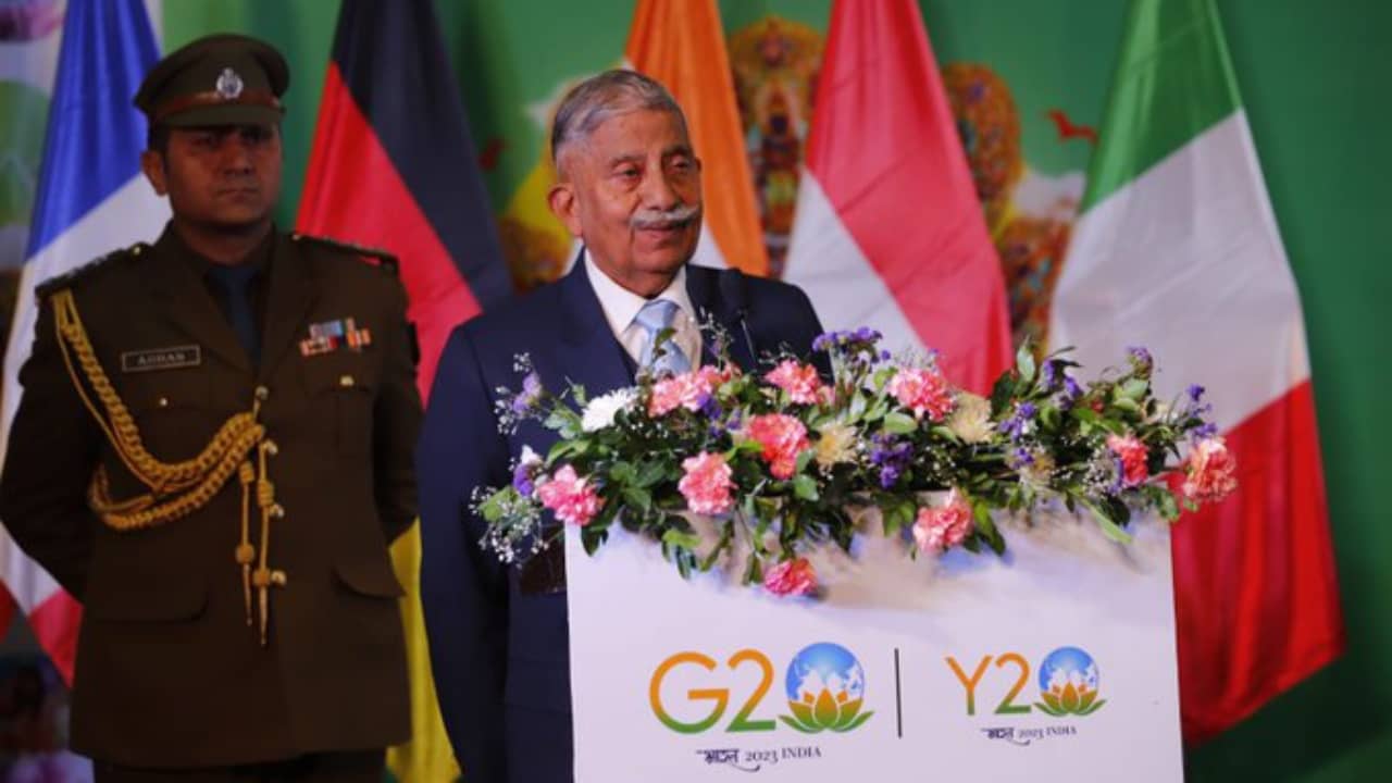 Y20 pre-summit: ১১০০০ ফুট উচ্চতায় ওয়াই-২০ প্রাক-সম্মেলন, লাদাখের স্মারক দিয়েই স্বাগত জানালেন লেফটেন্যান্ট গভর্নর