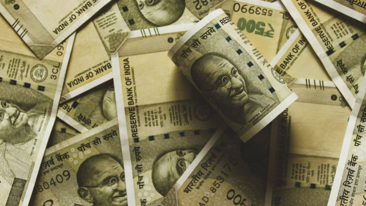 FD Interest Rates: FD-তে আকর্ষণীয় হারে সুদ দিচ্ছে এই ব্যাঙ্ক, বাম্পার রিটার্ন পাবেন বিনিয়োগকারীরা