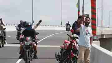 Selfie at Padma Bridge: পদ্মা সেতুতে দাঁড়িয়ে সেলফি, কড়া শাস্তির মুখে মোটরবাইক আরোহীরা