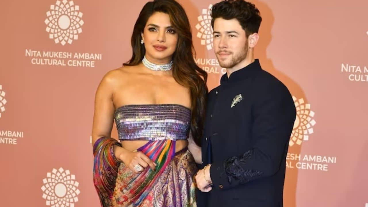 Priyanka Controversy: আমি সব ভুলে গিয়েছি, বলিউড বিতর্ক দিয়েই ১৮০ ডিগ্রি ঘুরলেন প্রিয়াঙ্কা?