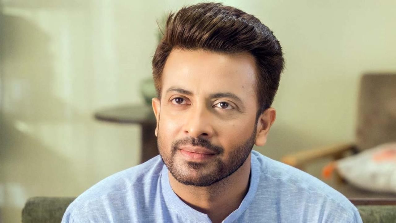 Shakib Khan: শাকিব খানের বিরুদ্ধে মামলা প্রযোজকের, শোরগোল ওপার বাংলার সিনে পাড়ায়