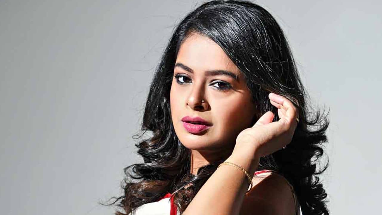 Iman Chakraborty: এতদিনের পরিশ্রম সব জলে! মহা বিপাকে ইমন, মাথায় হাত গায়িকার