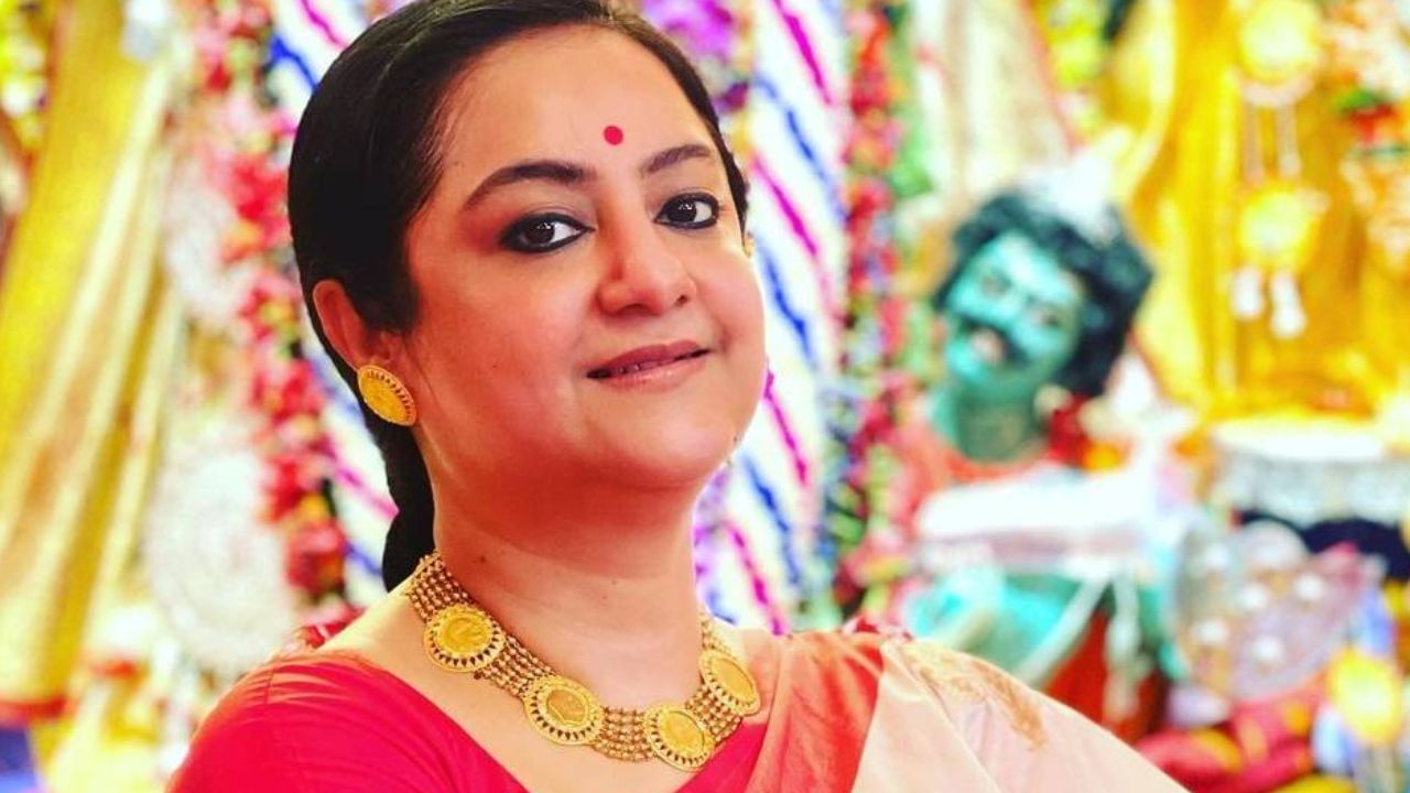 Sudipa Chatterjee: সুইমিং পুলে সুইমস্যুটে সুদীপা, বইল নিন্দার ঝড়, 'এ সব কী পরেছেন?'