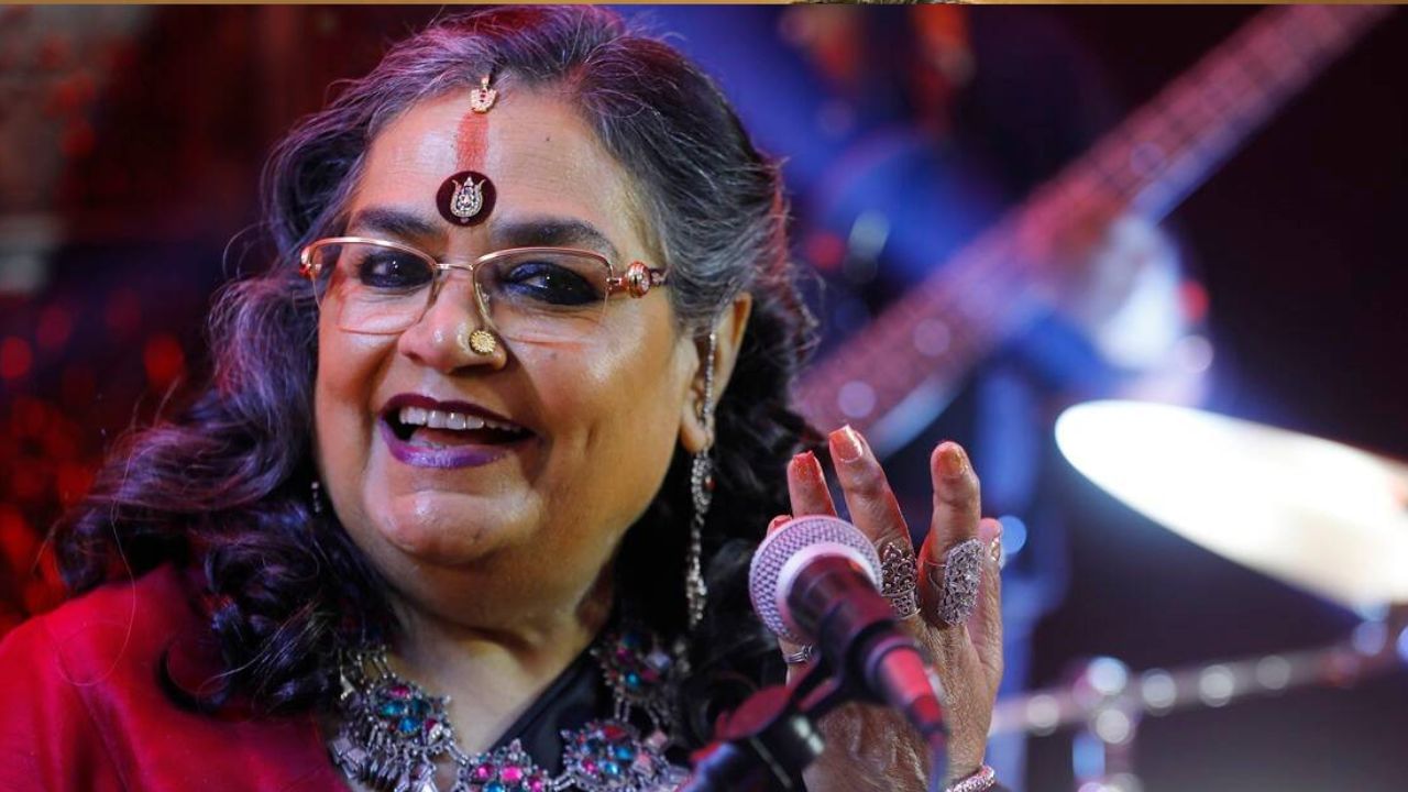 Usha Uthup: শাড়ি পরে নাইটক্লাবে গান, কত টাকা পেতেন ঊষা উত্থুপ?