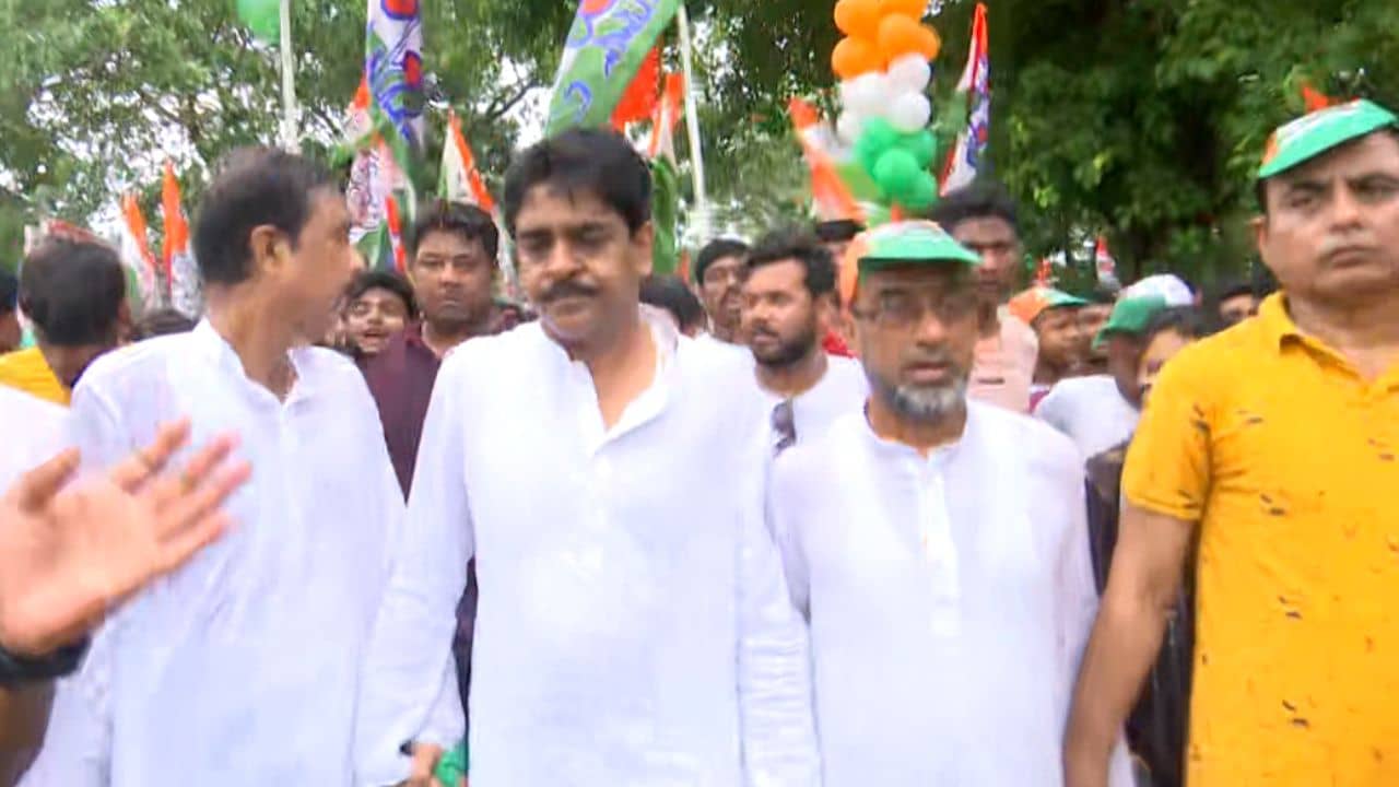 Bhangar TMC: হাতে হাত রেখে শান্তি মিছিলে আরাবুল-শওকত-কাইজাররা, পঞ্চায়েতে দেখিয়ে দেওয়ার চ্যালেঞ্জ