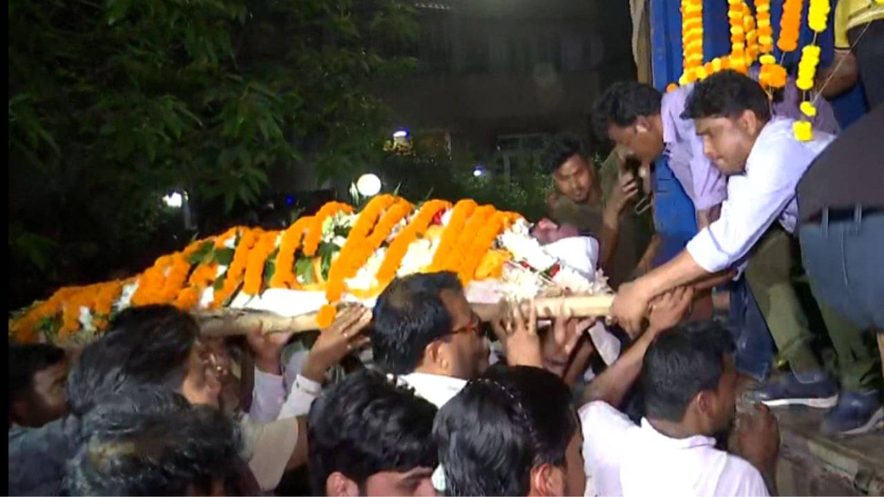 Raju Jha Murder Case: সাদা কাপড়ে ঢাকা রাজু ফিরতেই কান্নার রোল দুর্গাপুরের বাড়িতে