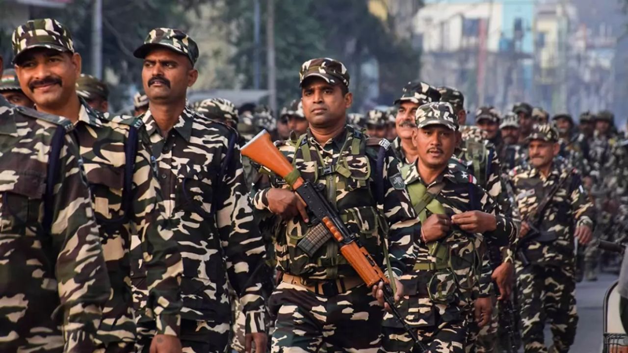 CRPF Recruitment 2023: বিপুল শূন্যপদে CRPF-এ চলছে কর্মী নিয়োগ, আবেদন করুন এইভাবে CRPF Recruitment 2023: বিপুল শূন্যপদে CRPF-এ চলছে কর্মী নিয়োগ, আবেদন করুন এইভাবে