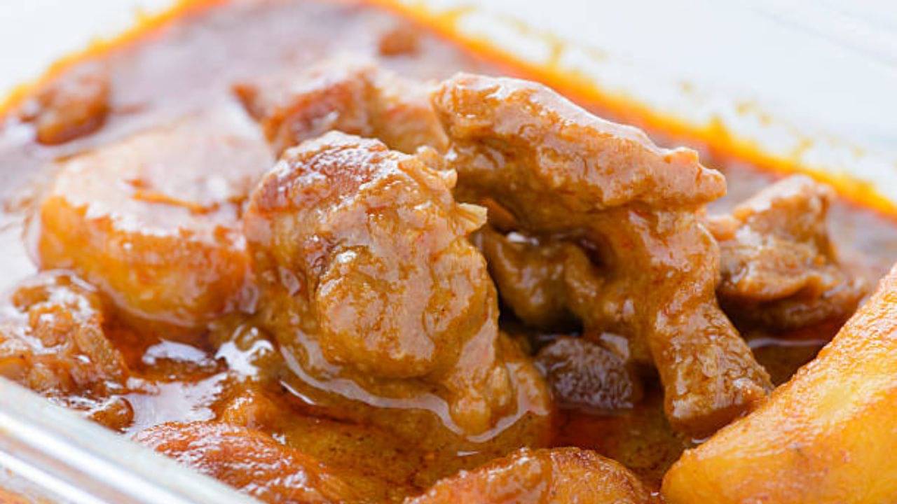 Leftover Food: রাতের মাংস কষা পরদিন দুপুরে খাচ্ছেন? নিজের কী ক্ষতি করছেন, জানুন