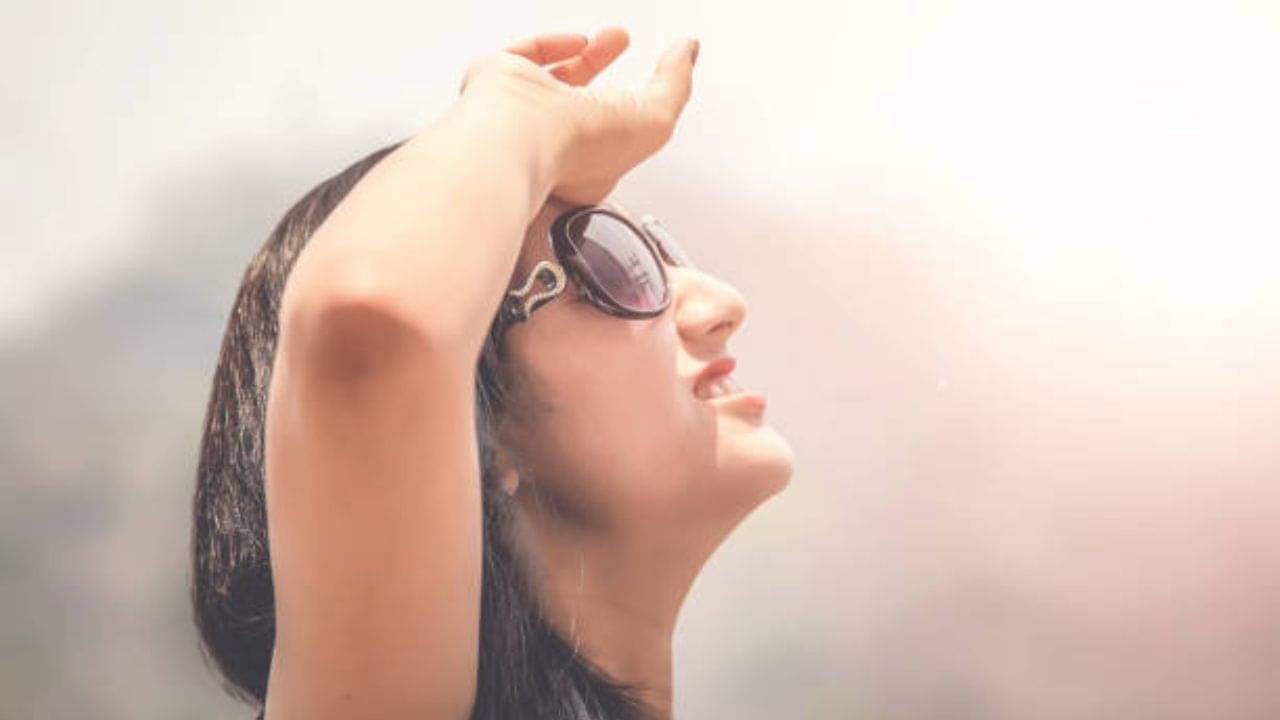 High Blood Pressure: রোদে বেরলেই মাথা ঘোরে? রক্তচাপকে বশে রাখতে এই গরমে যা কিছু মেনে চলবেন...