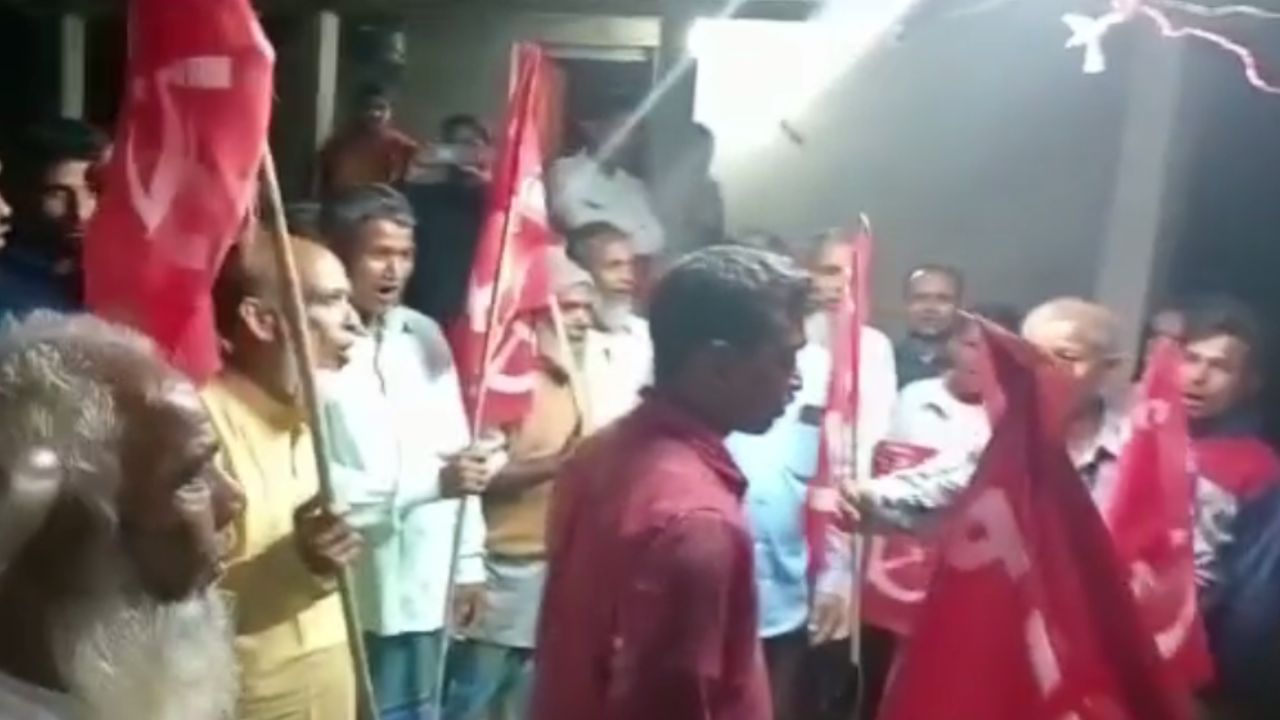 Dhupguri Cpm Joining: চলছে অভিষেকের কর্মসূচি, এরই মধ্যে তৃণমূল-বিজেপি ছেড়ে সিপিএম-এ যোগদান ২০০ পরিবারের