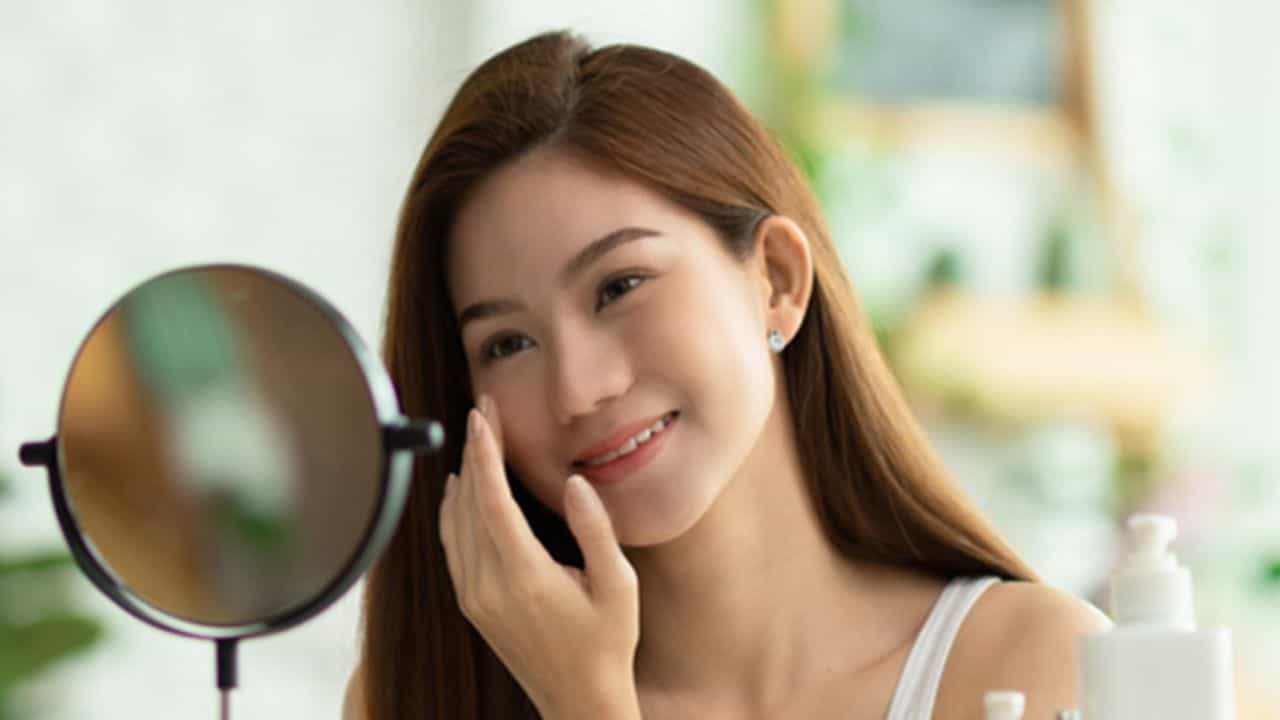 Japanese skin care routine: জাপানি মহিলাদের মতো চিরযুবতী থাকতে চান? রইল কিছু সহজ উপায় Japanese skin care routine: জাপানি মহিলাদের মতো চিরযুবতী থাকতে চান? রইল কিছু সহজ উপায়
