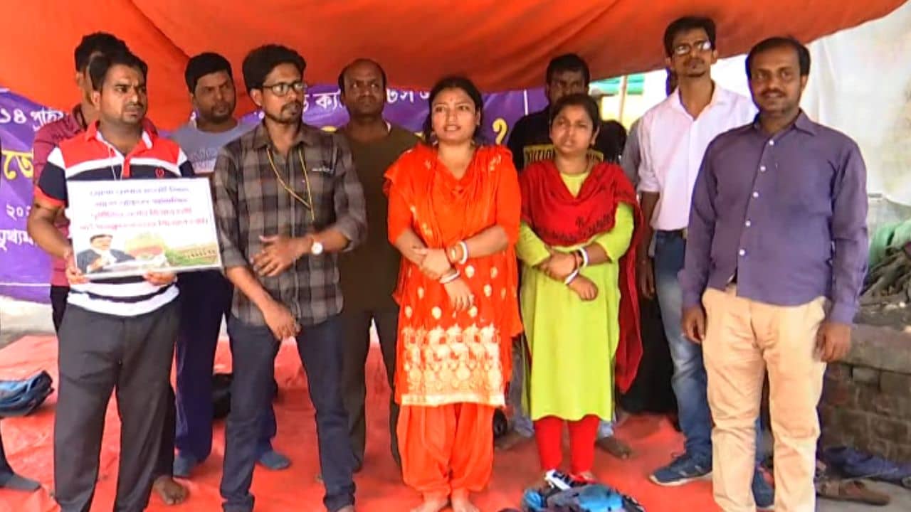 Justice Abhijit Ganguly: বিচারপতি গঙ্গোপাধ্যায় আমাদের ভগবান, ওনাকে ফেরাতে হবে, পথে নামার হুঁশিয়ারি চাকরি প্রার্থীদের