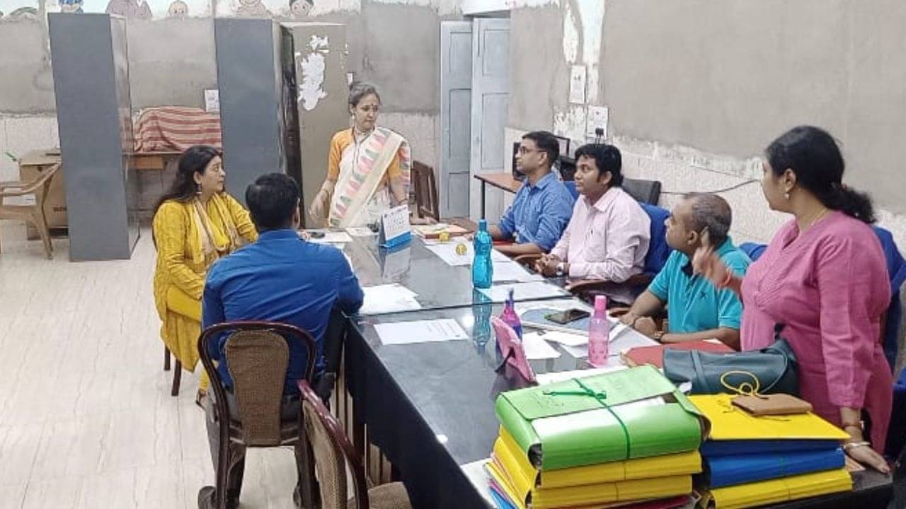 Liluah Home: প্রধানমন্ত্রী, মুখ্যমন্ত্রীর ছবি নেই কেন, লিলুয়া হোমে গিয়ে বিরক্ত জাতীয় শিশু সুরক্ষা কমিশনের সদস্যরা