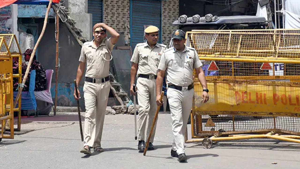 Cannibalism: রক্তে মাখা মুখ, দেখলাম বৃদ্ধার শরীর থেকে মাংস খুবলে খাচ্ছে ছেলেটা, ছাগল চরাতে গিয়ে দেখলেন হাড়হিম করা দৃশ্য