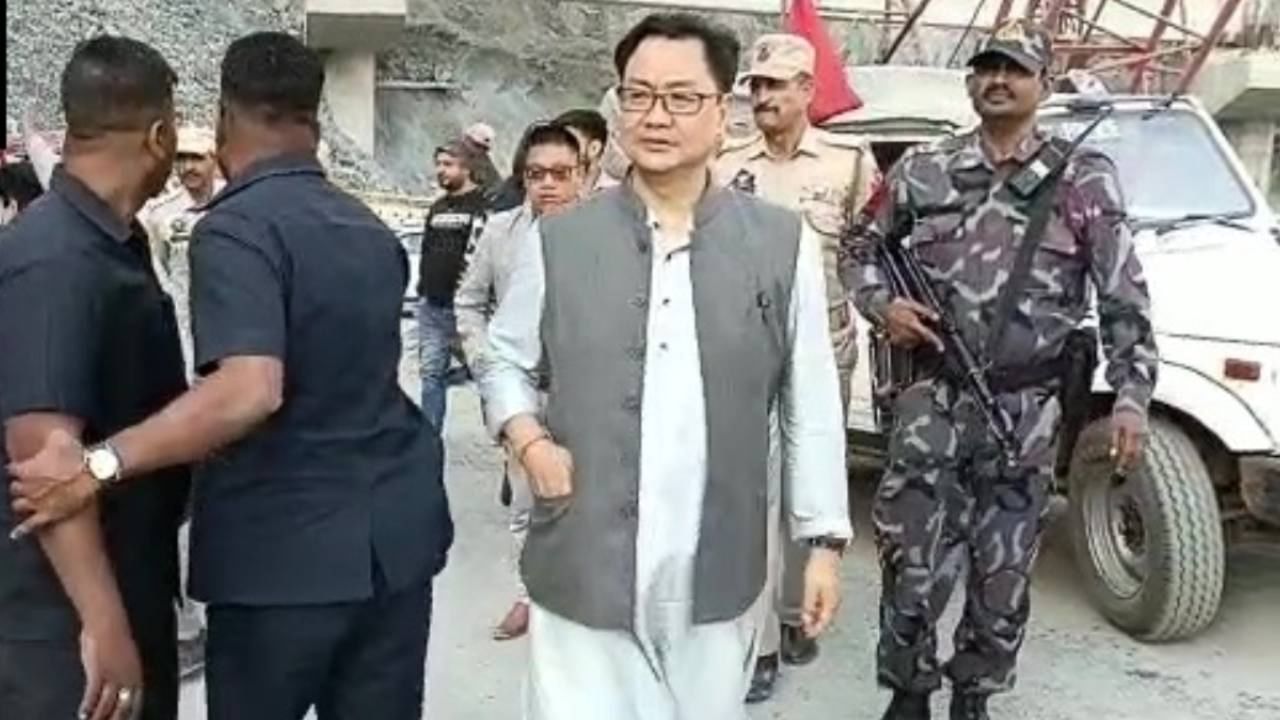 kiren rijiju accident রজজর গডত লরর ধকক জমম কশমর