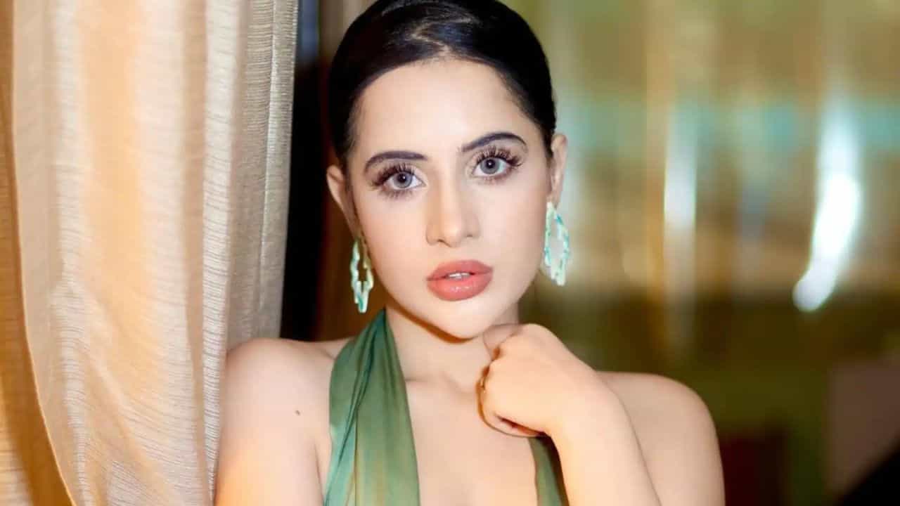 Urfi Javed: পর্নসাইটে উরফির জাভেদের ছবি! চাঞ্চল্যকর অভিযোগ ভাইরাল কুইনের Urfi Javed: পর্নসাইটে উরফির জাভেদের ছবি! চাঞ্চল্যকর অভিযোগ ভাইরাল কুইনের