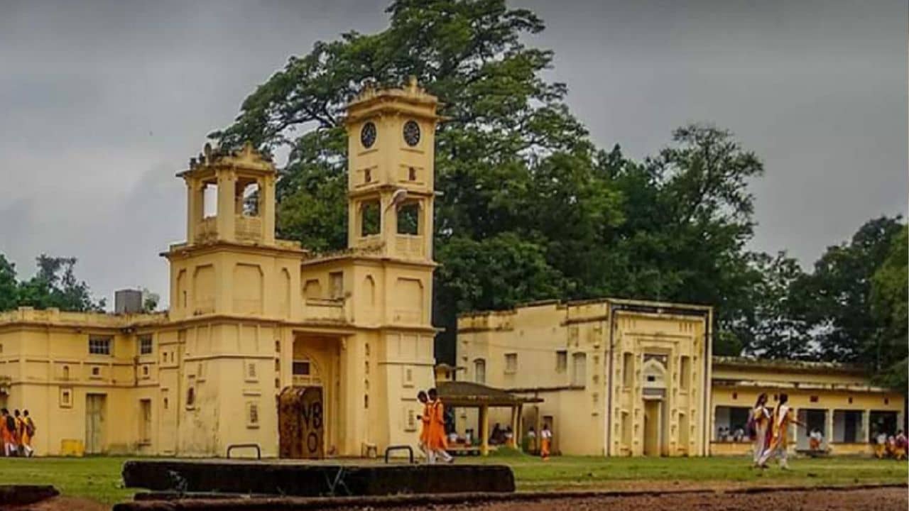 Visva Bharati Recruitment 2023: বিশ্বভারতীতে ৭০০-রও বেশি শূন্যপদে চলছে কর্মী নিয়োগ, এই সুযোগ হাতছাড়া করবেন না কিছুতেই...