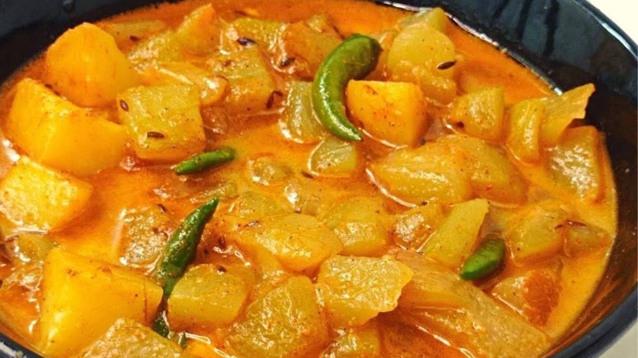 Watermelon Rinds Recipe: তরমুজের খোসা না খেয়ে ফেলে দেন? নষ্ট না করে চিংড়ি দিয়ে রেঁধে দেখুন